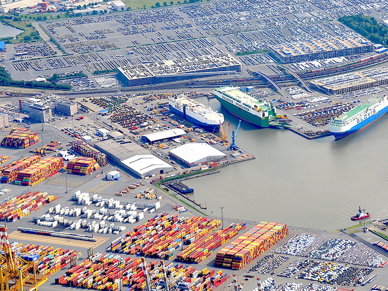 Autoport Bremehaven | Olga Ernst, CC BY-SA 4.0 , via Wikimedia Commons